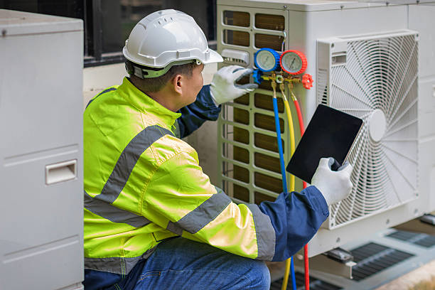 Professional Hvac technician working in Montebello, CA